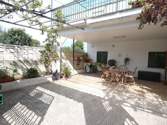 Foto 1 de Casa adosada en venta en Poligono Mas del Jutge de 3 habitaciones con terraza y jardín