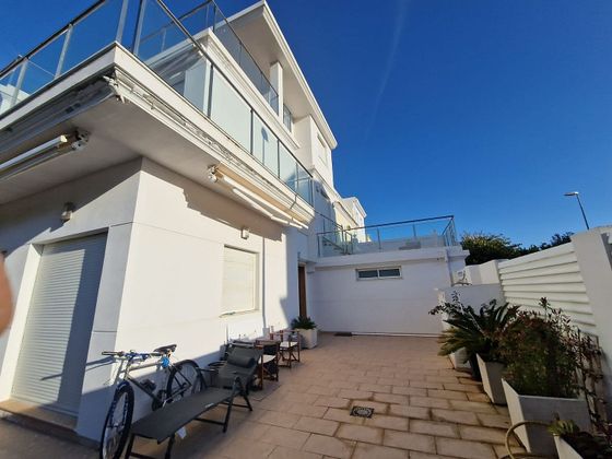 Foto 2 de Casa en venda a La Vega - Marenyet de 4 habitacions amb terrassa i garatge