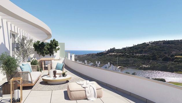 Foto 1 de Pis en venda a La Alcaidesa de 1 habitació amb terrassa i piscina