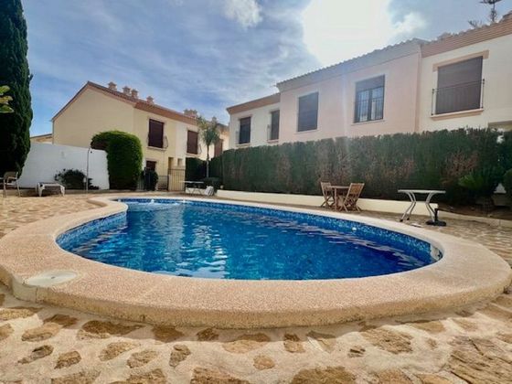 Foto 2 de Casa en venda a travesía Azcárraga de 2 habitacions amb terrassa i piscina