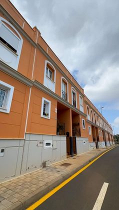 Foto 2 de Casa en venta en El Sobradillo - El Llano del Moro de 3 habitaciones con terraza y garaje