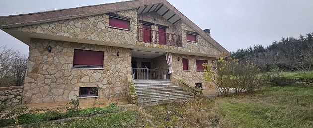 Foto 2 de Xalet en venda a Pino de Tormes (El) de 7 habitacions amb terrassa i piscina