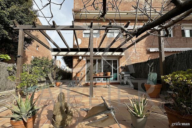 Foto 2 de Casa en venda a calle De Farena de 5 habitacions amb terrassa i piscina