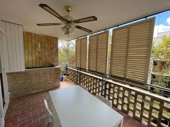 Foto 2 de Pis en lloguer a Arxiduc - Bons Aires de 4 habitacions amb terrassa i mobles