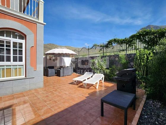 Foto 1 de Casa en lloguer a calle El Viñátigo de 3 habitacions amb terrassa i jardí