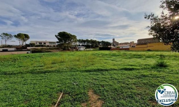 Foto 1 de Venta de terreno en Garriguella de 1604 m²