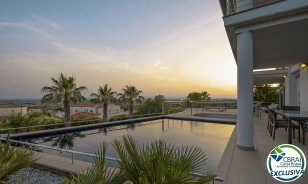 Foto 2 de Xalet en venda a Palau-Saverdera de 3 habitacions amb terrassa i piscina