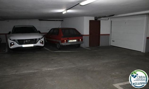 Foto 2 de Garatge en venda a Centre - Roses de 21 m²