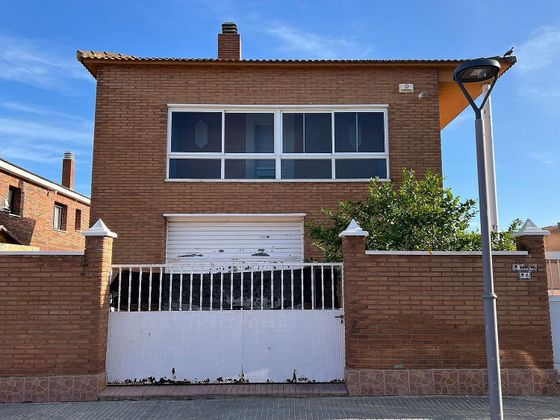 Foto 2 de Casa en venta en pasaje De la Hisenda de 4 habitaciones con terraza y piscina