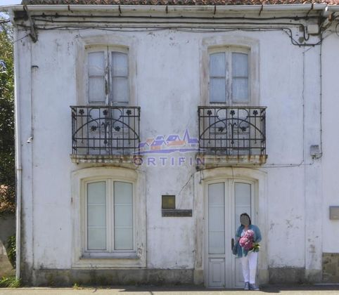 Foto 1 de Casa adossada en venda a Ortigueira de 4 habitacions amb jardí i calefacció