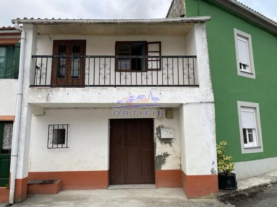 Foto 1 de Casa en venda a Ortigueira de 2 habitacions amb jardí i calefacció