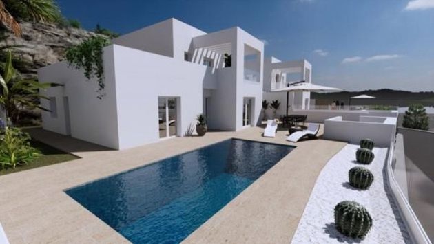 Foto 1 de Casa en venda a Alcalalí de 3 habitacions amb terrassa i piscina
