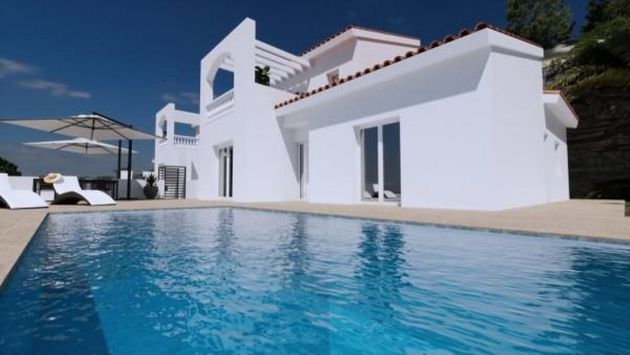 Foto 2 de Venta de casa en Alcalalí de 3 habitaciones con terraza y piscina