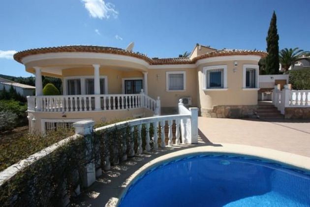 Foto 1 de Venta de casa en Ràfol d´Almúnia (El) de 5 habitaciones con terraza y piscina