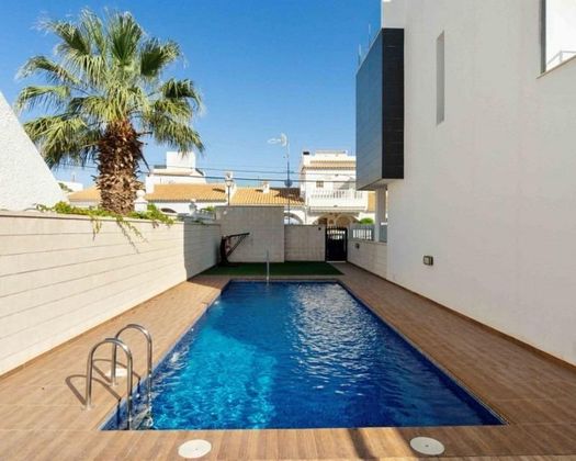 Foto 1 de Venta de piso en Dehesa de Campoamor - La Regia - Aguamarina de 2 habitaciones con terraza y piscina