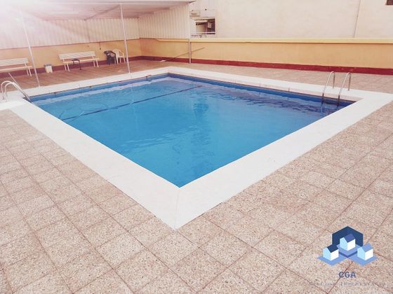 Foto 1 de Pis en venda a Zona Centro-Corredera de 4 habitacions amb piscina i garatge