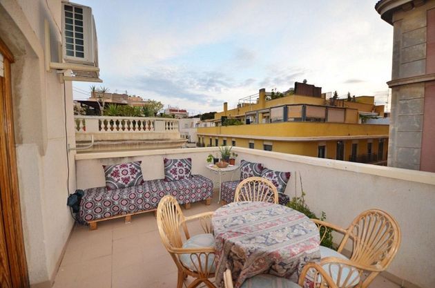 Foto 1 de Àtic en lloguer a calle Castaños de 2 habitacions amb terrassa i mobles