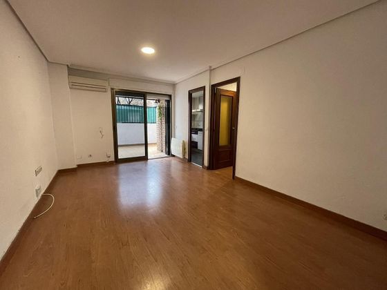 Foto 2 de Venta de piso en Mestalla de 1 habitación con terraza y aire acondicionado