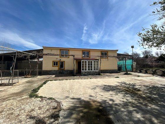 Foto 2 de Venta de casa rural en calle Guadix de 4 habitaciones con terraza