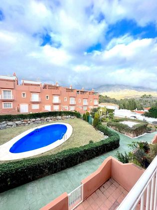 Foto 2 de Casa en venda a calle Las Aguilas de 3 habitacions amb terrassa i piscina