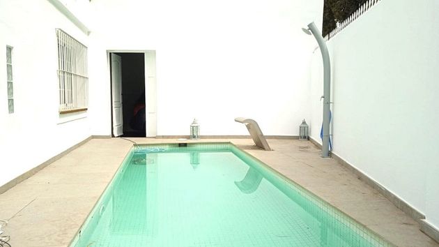 Foto 1 de Xalet en lloguer a calle Las Violetas de 4 habitacions amb terrassa i piscina