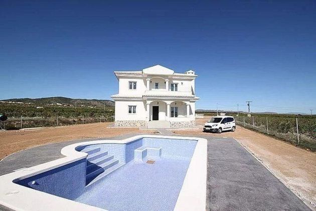 Foto 2 de Xalet en venda a Pinós de 4 habitacions amb terrassa i piscina