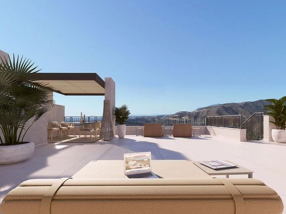 Foto 2 de Àtic en venda a Istán de 3 habitacions amb terrassa i piscina