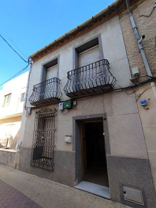Foto 1 de Casa adossada en venda a Beniaján de 5 habitacions amb terrassa i balcó
