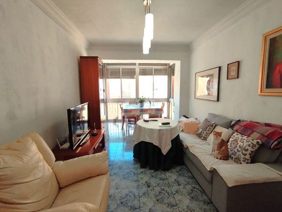 Foto 1 de Venta de piso en Vistabella de 3 habitaciones con balcón y aire acondicionado