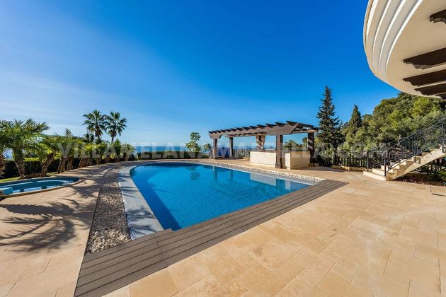 Foto 1 de Casa en venta en Los Monteros - Bahía de Marbella de 7 habitaciones con terraza y piscina