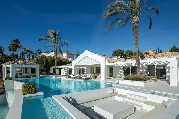 Foto 2 de Chalet en venta en urbanización Andalucia G de 6 habitaciones con terraza y piscina