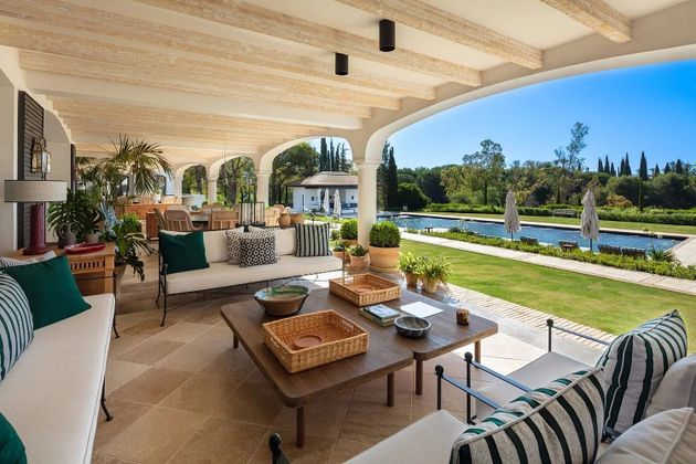 Foto 2 de Casa en venda a Playa Bajadilla - Puertos de 16 habitacions amb terrassa i piscina