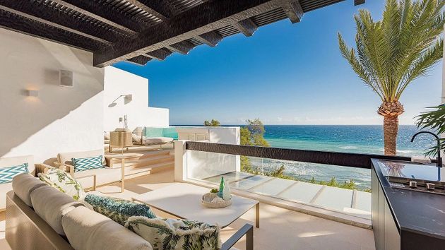 Foto 1 de Àtic en venda a Nagüeles Alto de 4 habitacions amb terrassa i piscina