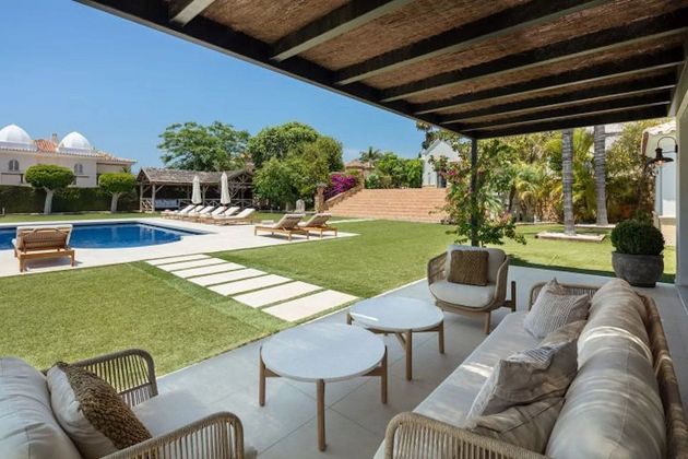 Foto 2 de Xalet en venda a Paraíso - Atalaya- Benamara de 5 habitacions amb terrassa i piscina