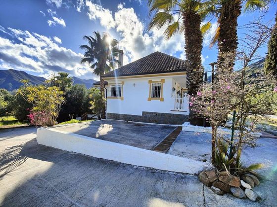 Foto 2 de Xalet en venda a Alhaurín el Grande de 4 habitacions amb terrassa i piscina