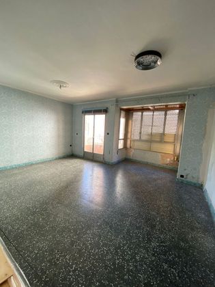 Foto 1 de Piso en venta en Ayuntamiento - Centro de 4 habitaciones con terraza y garaje