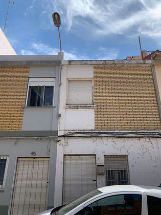 Foto 1 de Casa en venta en Sollana de 4 habitaciones con terraza