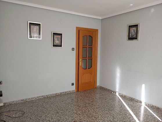 Foto 2 de Pis en venda a Santa Isabel - Movera de 3 habitacions amb balcó i calefacció