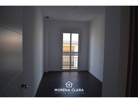 Foto 2 de Dúplex en venda a Cabra de 4 habitacions amb terrassa i balcó
