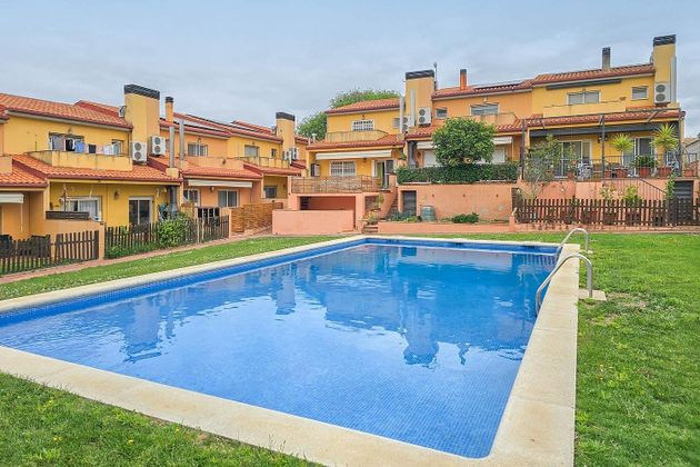 Foto 1 de Casa en venda a Garrigàs de 4 habitacions amb terrassa i piscina