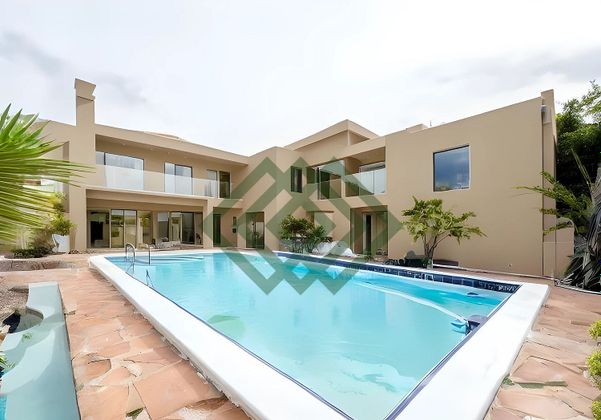 Foto 1 de Xalet en venda a Rocafort de 13 habitacions amb terrassa i piscina