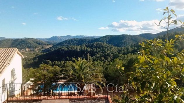 Foto 1 de Casa rural en venda a Oliva pueblo de 4 habitacions amb terrassa i piscina