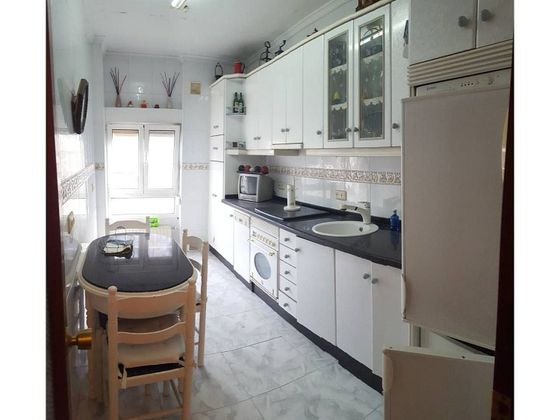 Foto 1 de Piso en venta en Parroquias de Oviedo de 4 habitaciones con garaje y calefacción