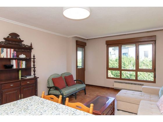 Foto 2 de Pis en venda a Llanes de 4 habitacions amb terrassa i calefacció