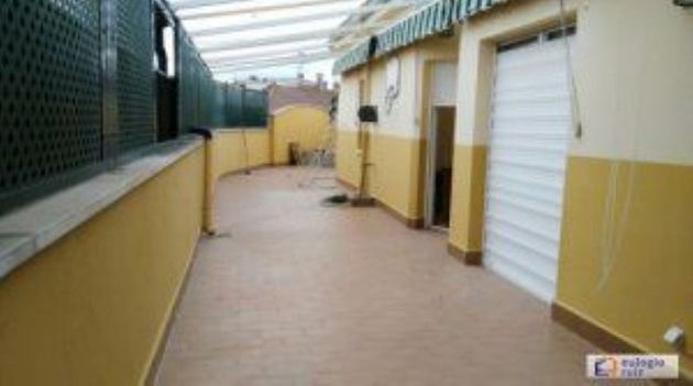 Foto 1 de Àtic en venda a calle Bustos de 4 habitacions amb terrassa i garatge