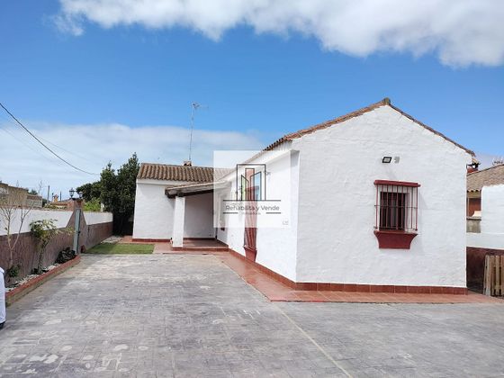 Foto 1 de Casa adossada en venda a Las Lagunas - Campano de 3 habitacions amb terrassa i jardí