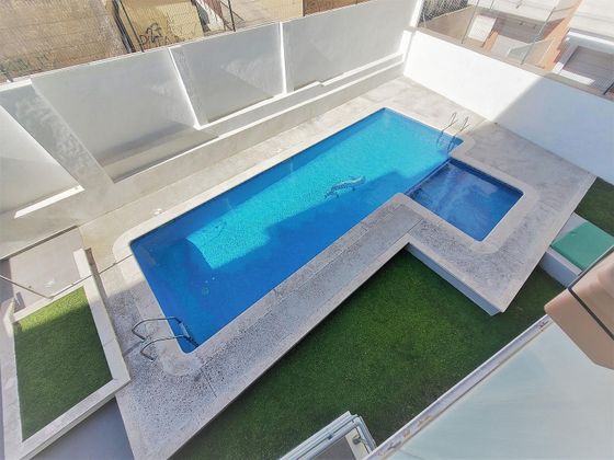 Foto 2 de Pis en venda a Centre - Torredembarra de 2 habitacions amb terrassa i piscina
