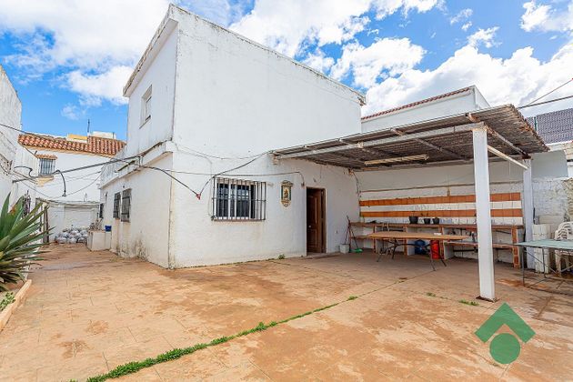 Foto 2 de Casa en venda a El Rinconcillo de 8 habitacions amb terrassa