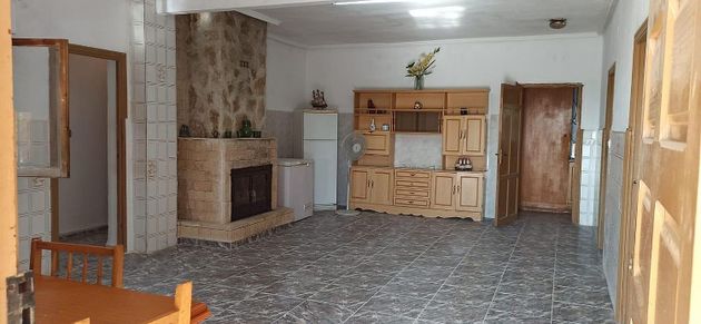 Foto 2 de Casa rural en venda a El Fondo de les Neus-El Hondon de las Nieves de 6 habitacions amb terrassa i garatge