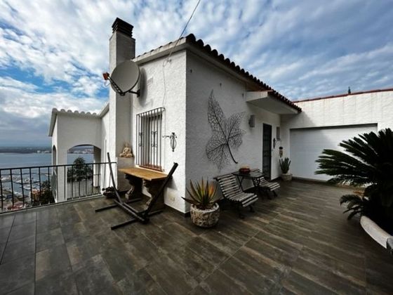 Foto 2 de Xalet en venda a Port Esportiu - Puig Rom - Canyelles de 5 habitacions amb terrassa i garatge